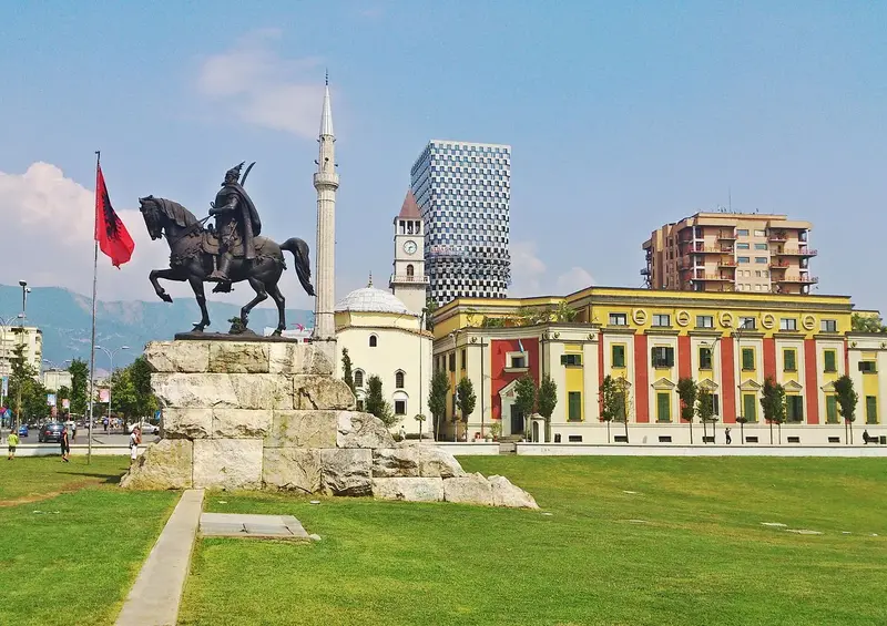 Vlorë & Tiranë — Vlorë & Tiranë — foto 5 nga 9
