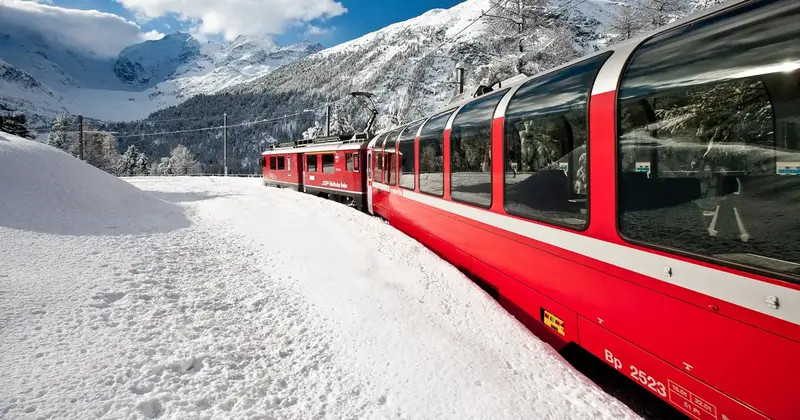 Treni Panoramik në Alpe, St. Moritz – Milano — St. Moritz dhe Milano, Zvicër dhe Itali — foto 2 nga 6