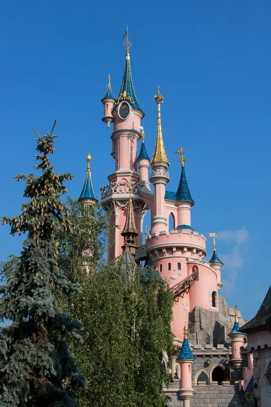 Disneyland Paris — Paris, Francë — foto 3 nga 6