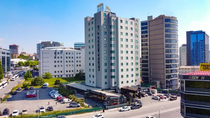 Mayi Hotel 5, Stamboll