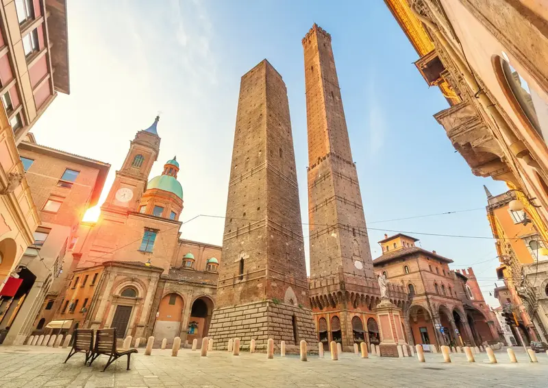 Bolonja, Parma dhe Rimini