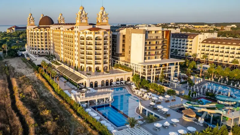 Antalia dhe Stamboll: Jadore Deluxe Hotel & Spa 5* + Mukarnas Taksim 4*