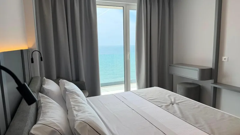 Hotel White Amfora, Shëngjin
