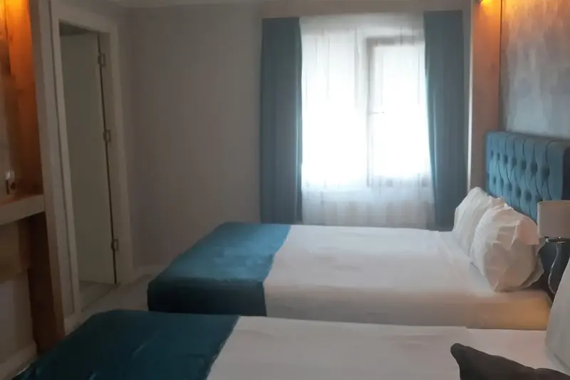 Miss City Hotel Taksim, Stamboll