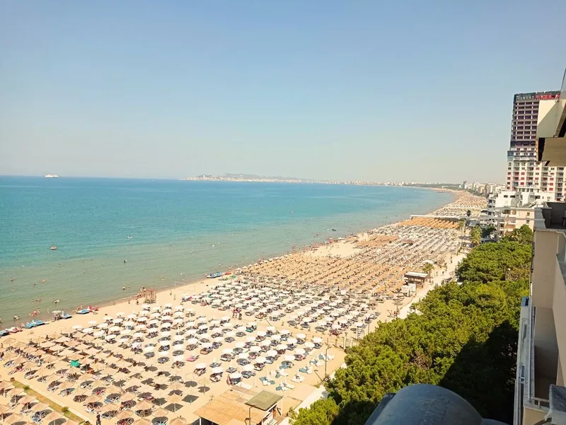 Golem, Hotel Lumi
