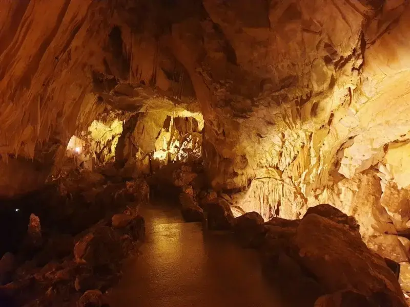Kosturi – Shpella e Dragoit — Kostur, Greqi — foto 4 nga 6