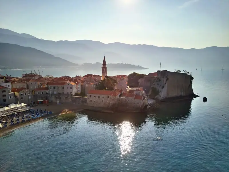 Budva – Ulqin — Budva dhe Ulqin, Mali i Zi – Shqipëri — foto 2 nga 2