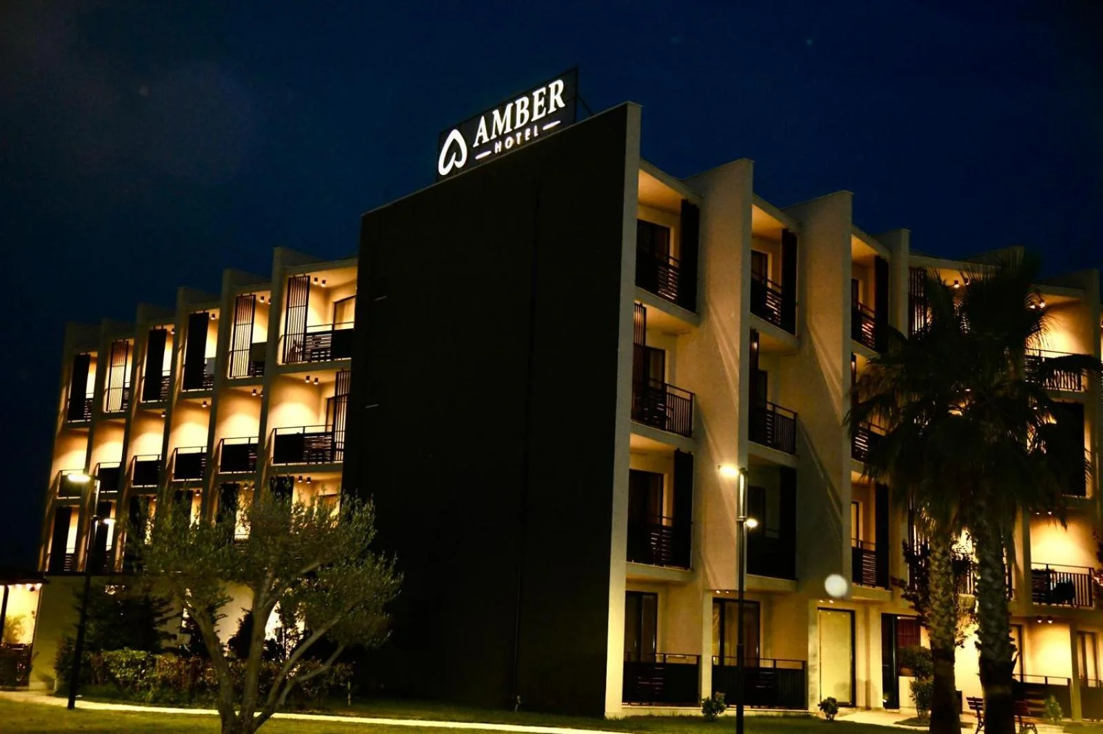 Amber Hotel, Spille, Durrës