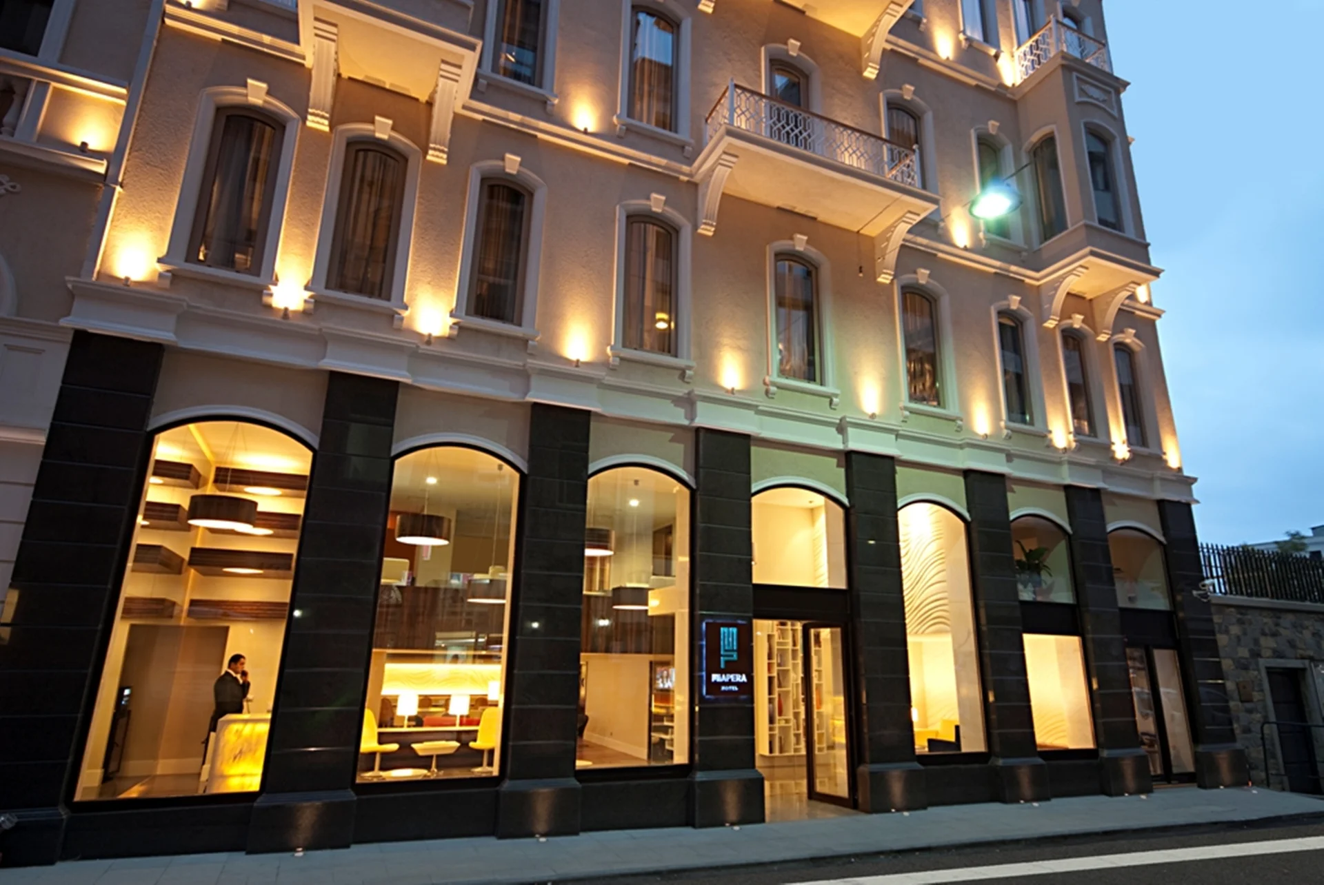 Miapera Hotel 4*, Stamboll