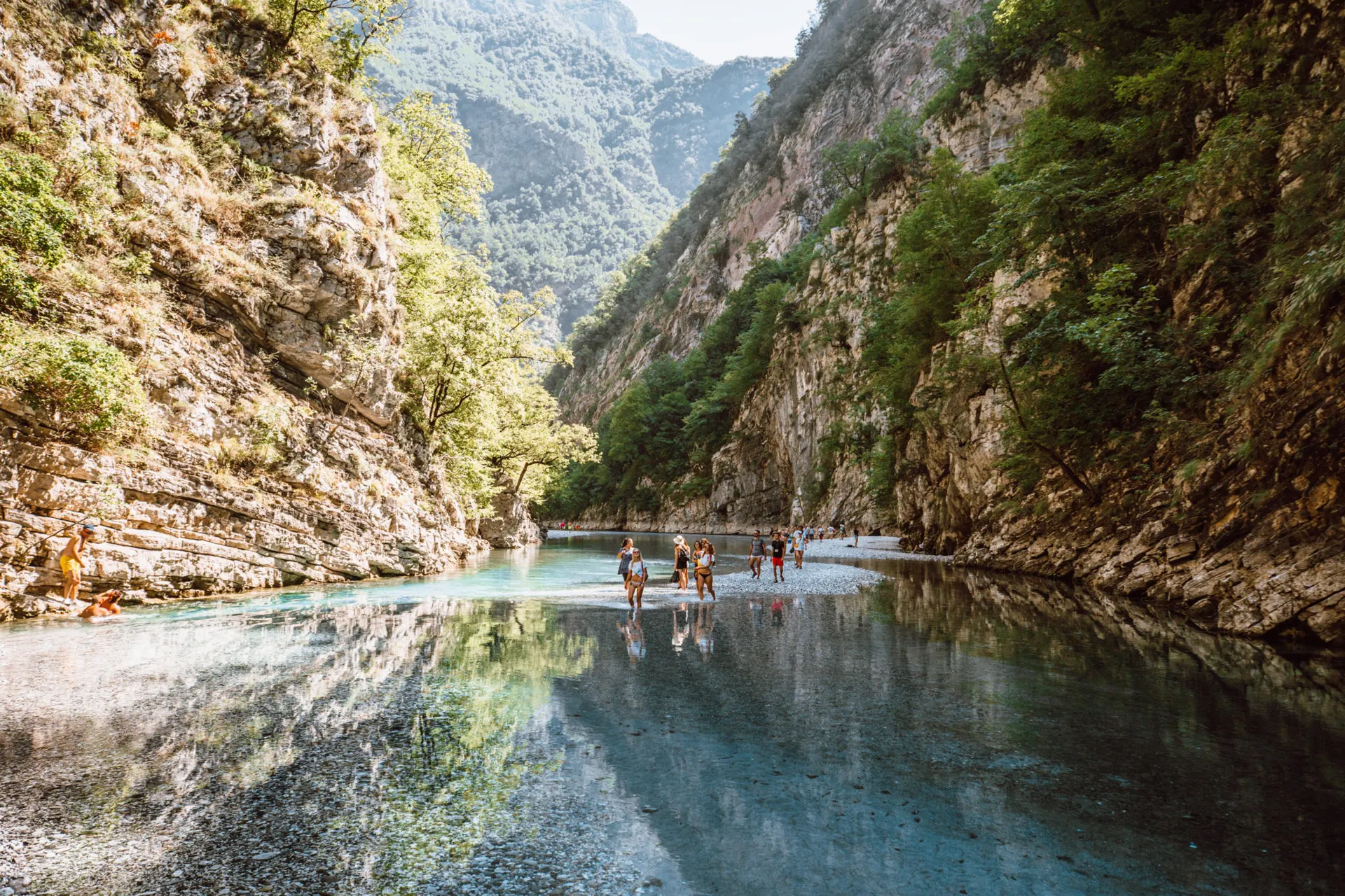 Kamping në Lumin e Shalës