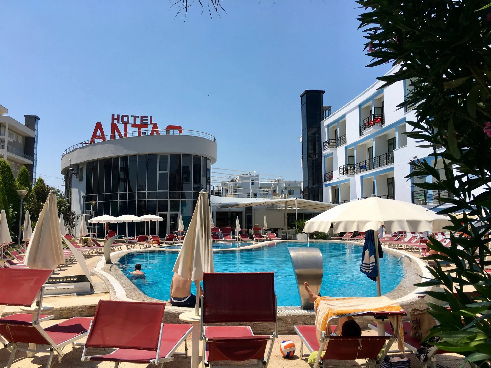 Hotel Antag, Shëngjin