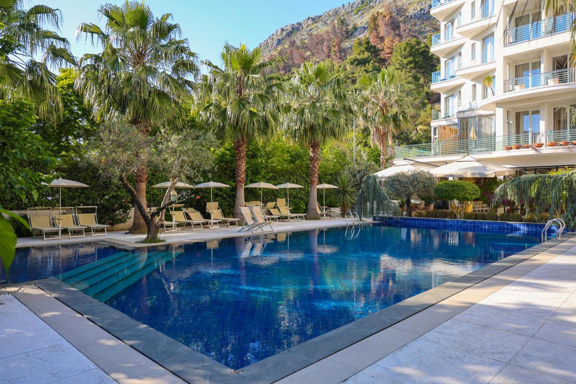 Hotel Mille Amici, Shëngjin
