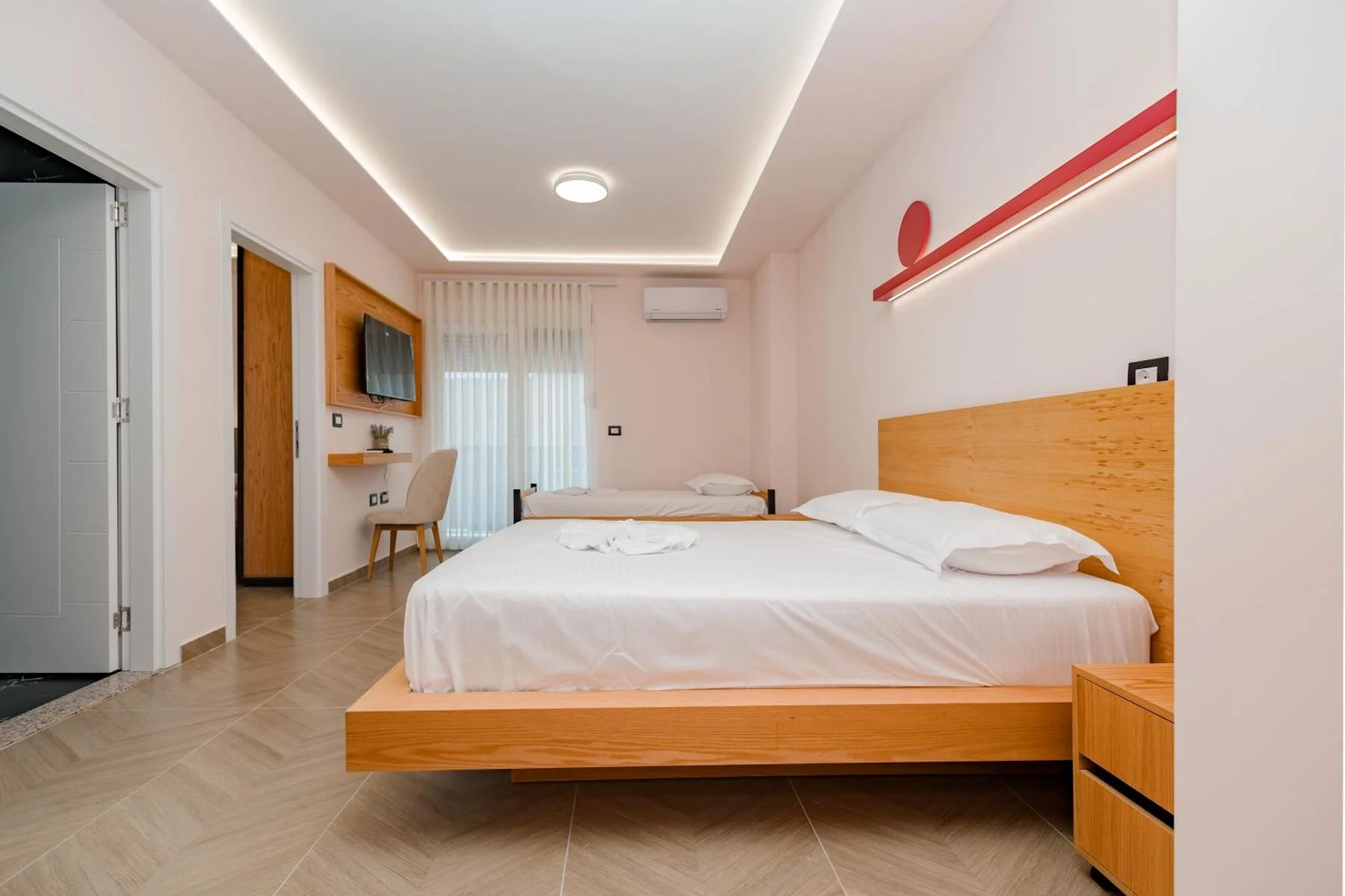 Hotel Paloka, Shëngjin