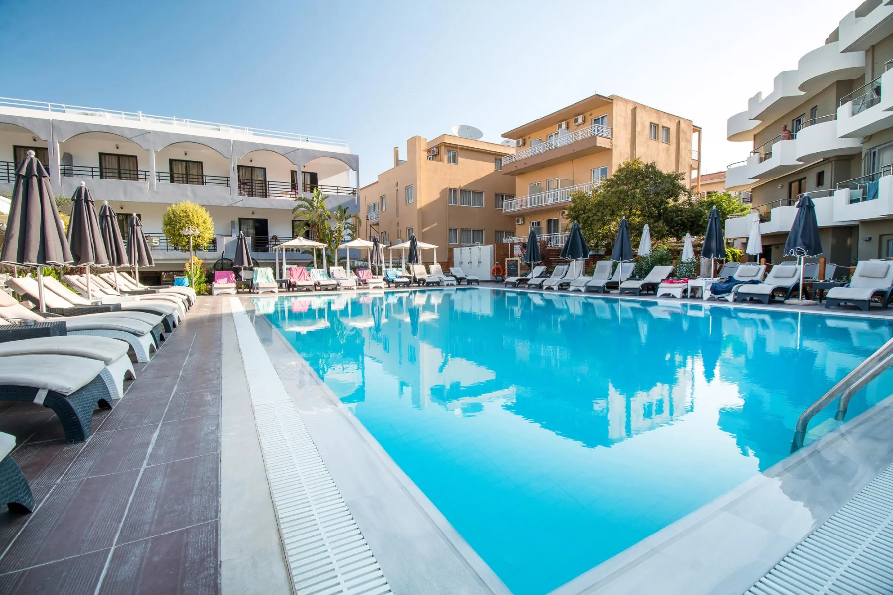 Rodos, Greqi – Sunny Days Hotel
