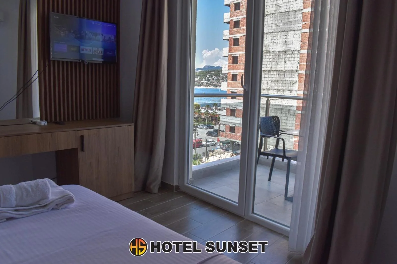 Hotel Sunset, Kune-Shëngjin