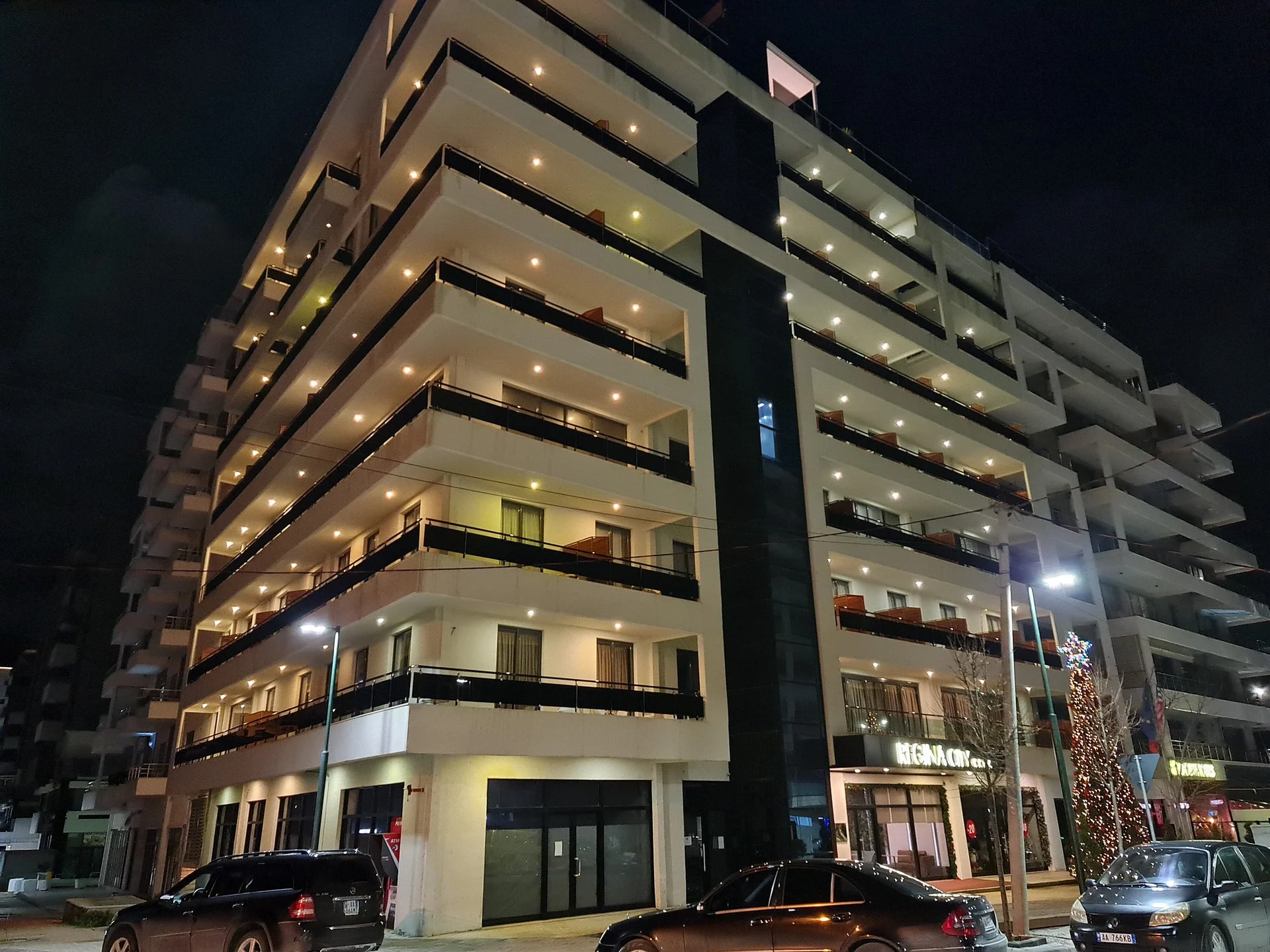 Regina City, Vlorë