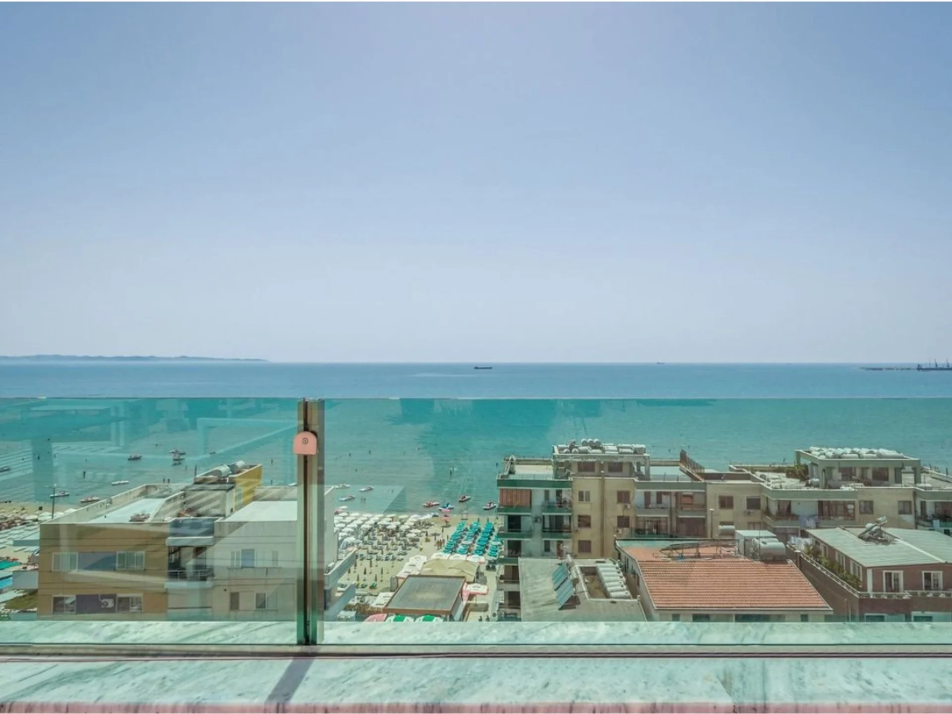 Ajsel Hotel, Durrës