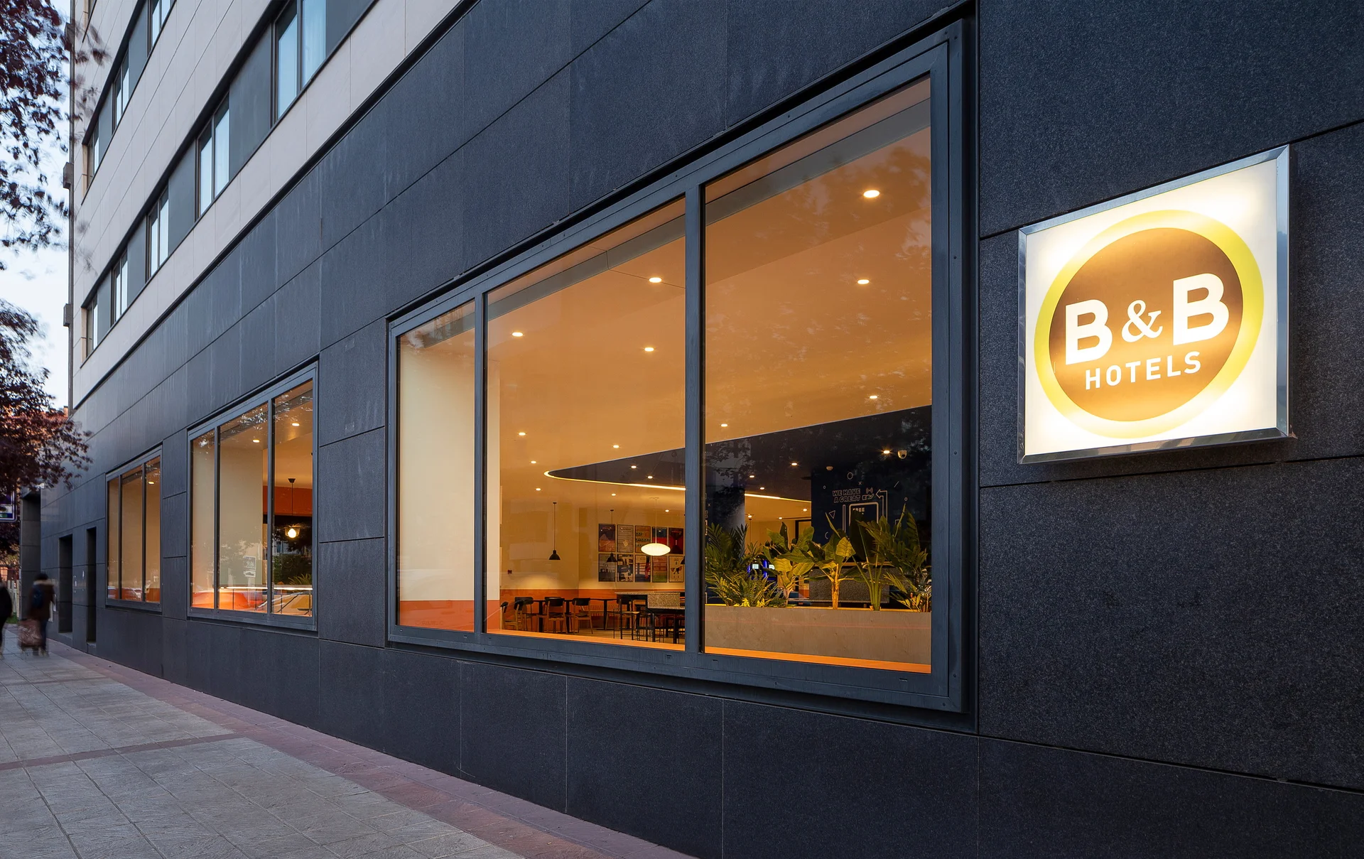 B&B Hotel Madrid Getafe - Shakira Live in Madrid