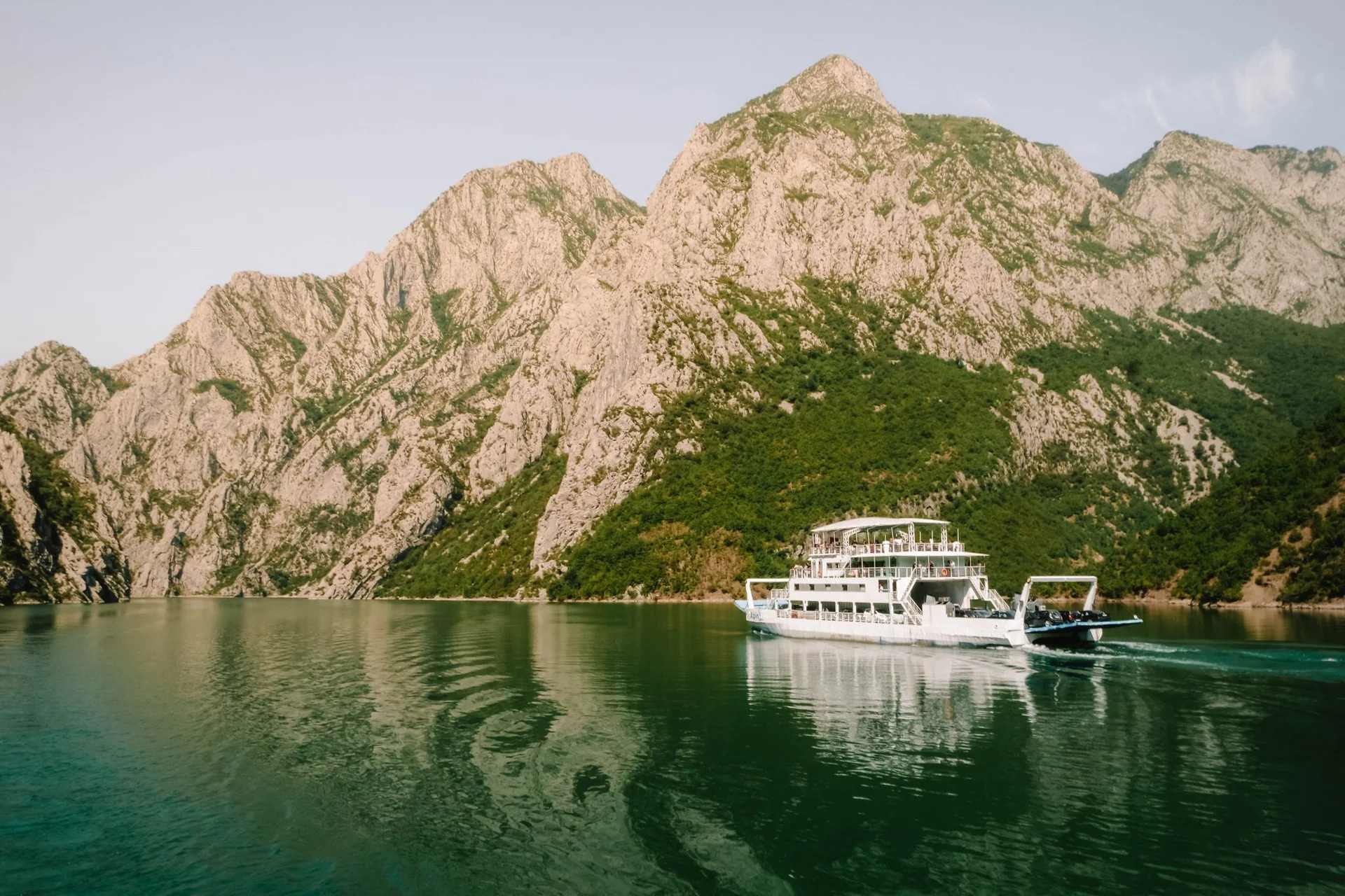 Valbonë – Liqeni i Komanit