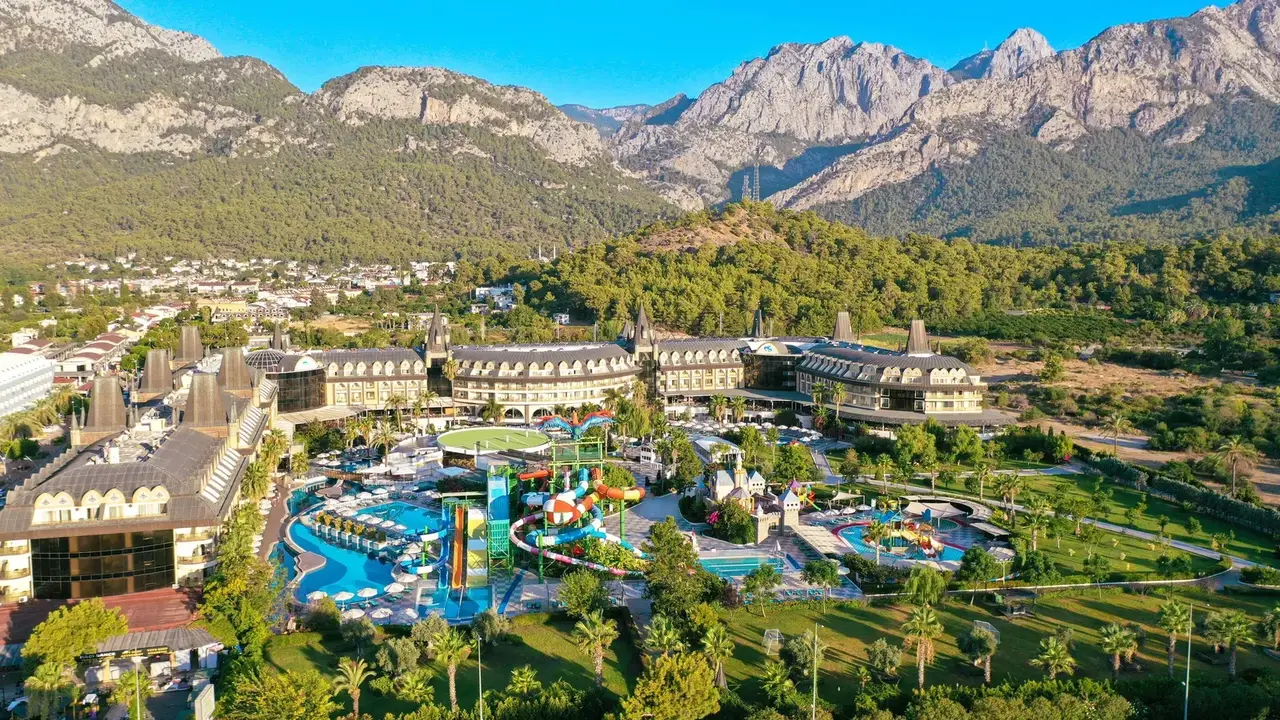 Crystal Prestige Pearl Collection, Kemer