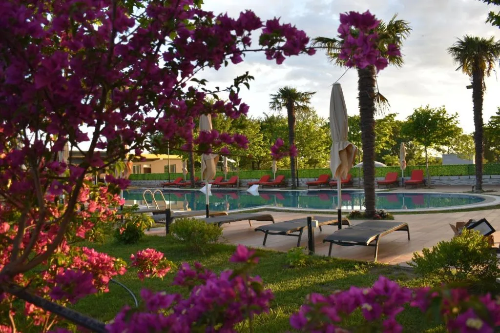 Hotel Qetesia, Velipojë