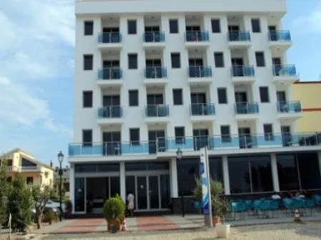 Hotel Holiday, Velipojë