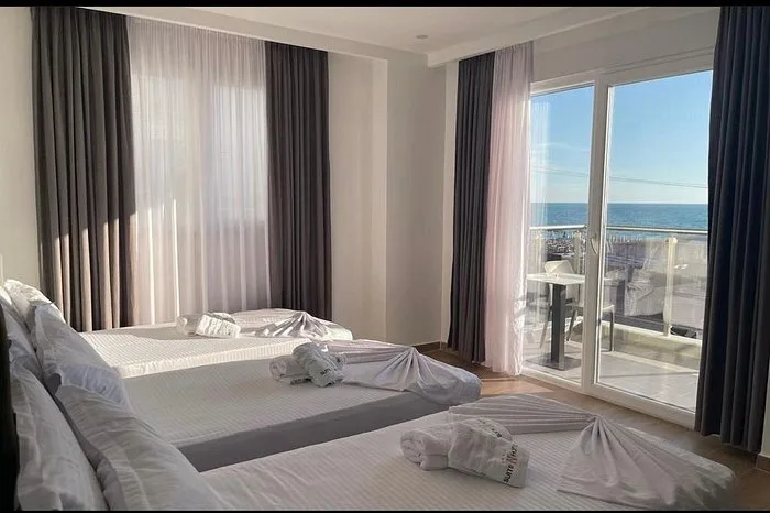 MiraMar Hotel, Shëngjin