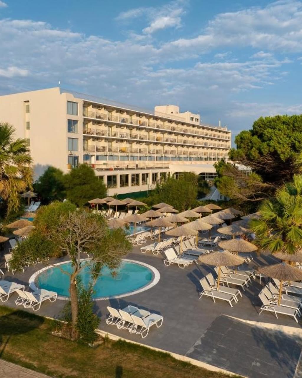 Ninos Grand Beach Resort